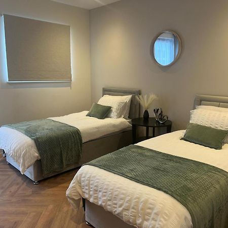 New 2 Bedroom Apartment Rickmansworth Town Centre Exteriör bild