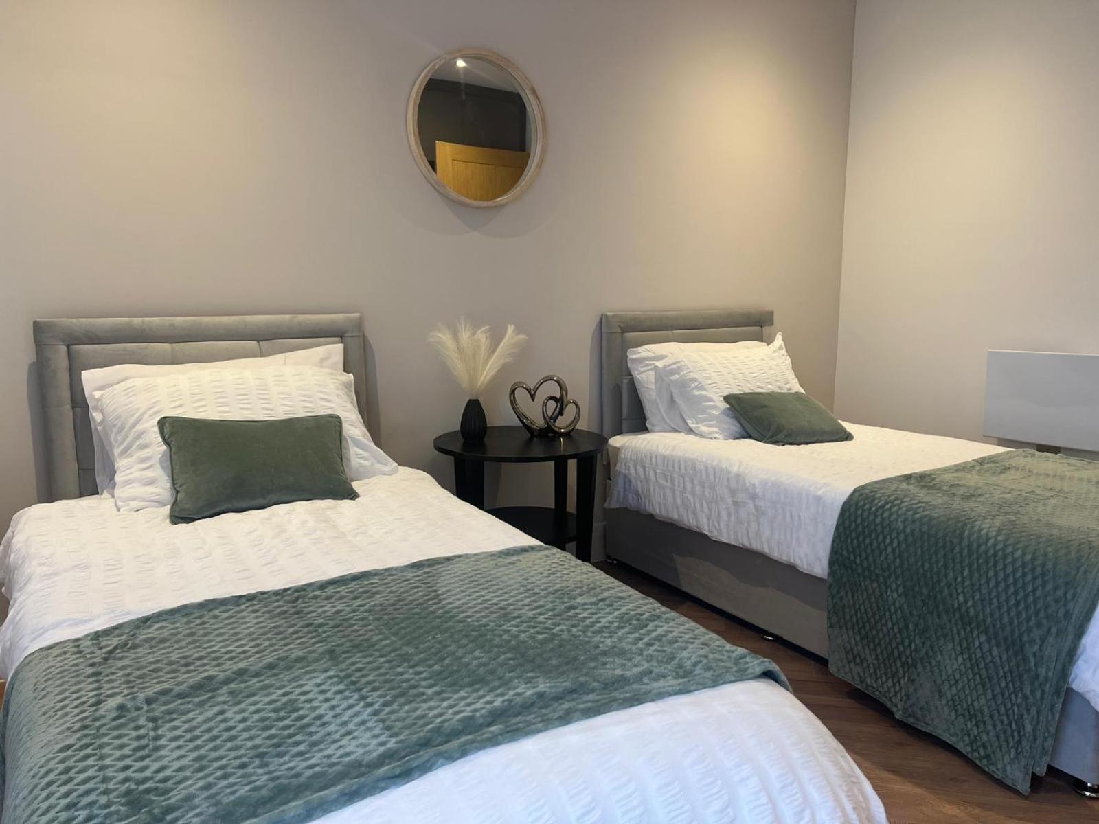 New 2 Bedroom Apartment Rickmansworth Town Centre Exteriör bild